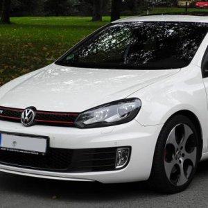 GOLF VI