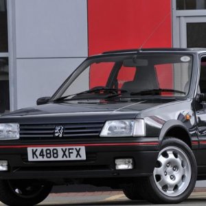 ВЕТРОБРАНИ ЗА PEUGEOT 205 / 206