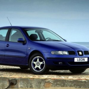 ВЕТРОБРАНИ ЗА SEAT LEON